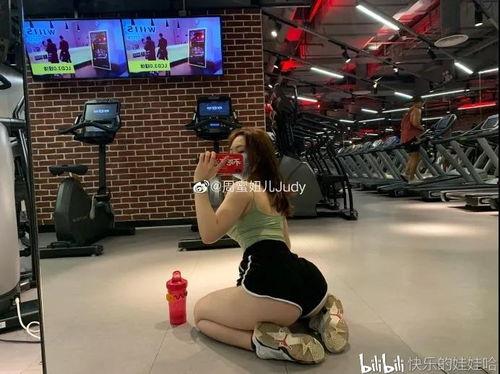 国产99爱,钢铁雄狮，铸就国防新篇章